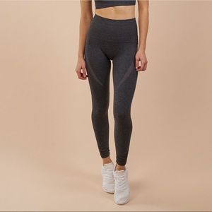 GYMSHARK seamless leggings
CHARCOAL MARL